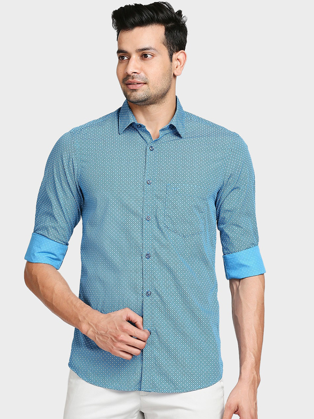 

ColorPlus Men Blue & Black Micro Ditsy Printed Tailored Fit Casual Shirt