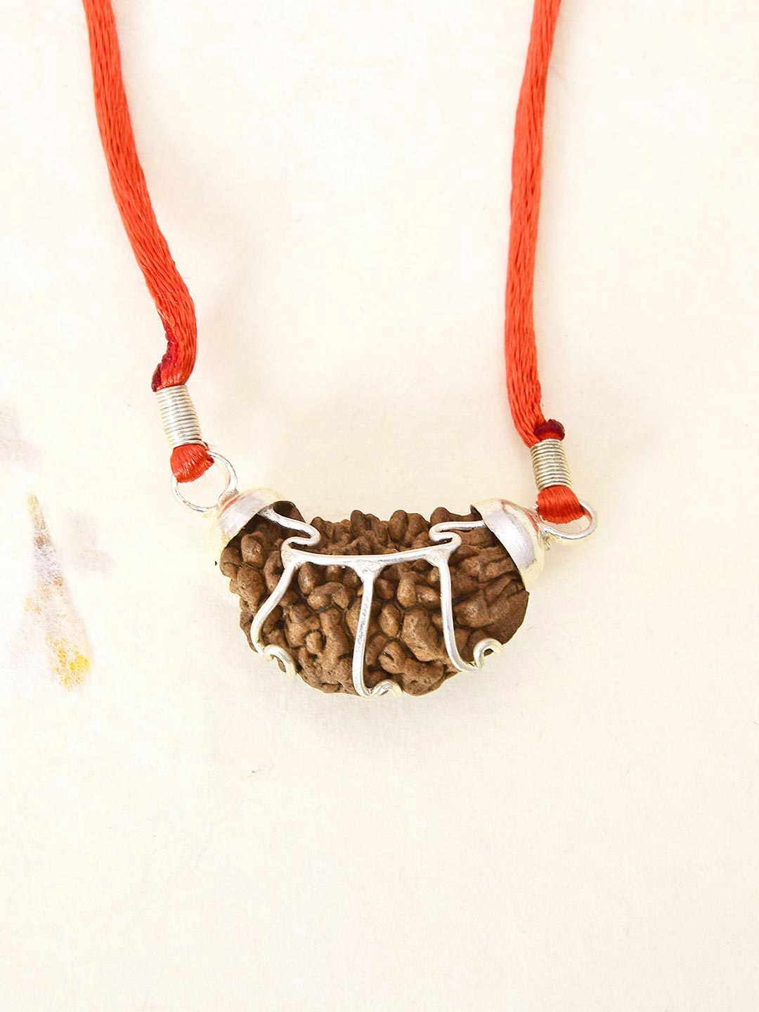 

Tistabene Men Silver-Toned & Brown Rhodium-Plated Rudraksha