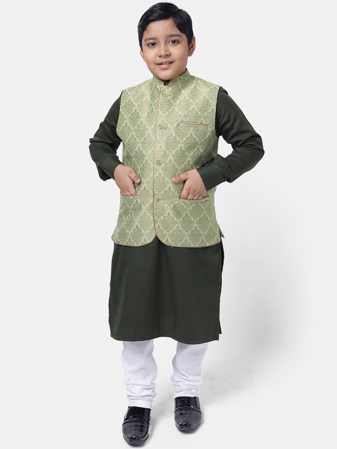 

NAMASKAR Boys Green & Black Woven Designed Pure Cotton Kurta with Churidar