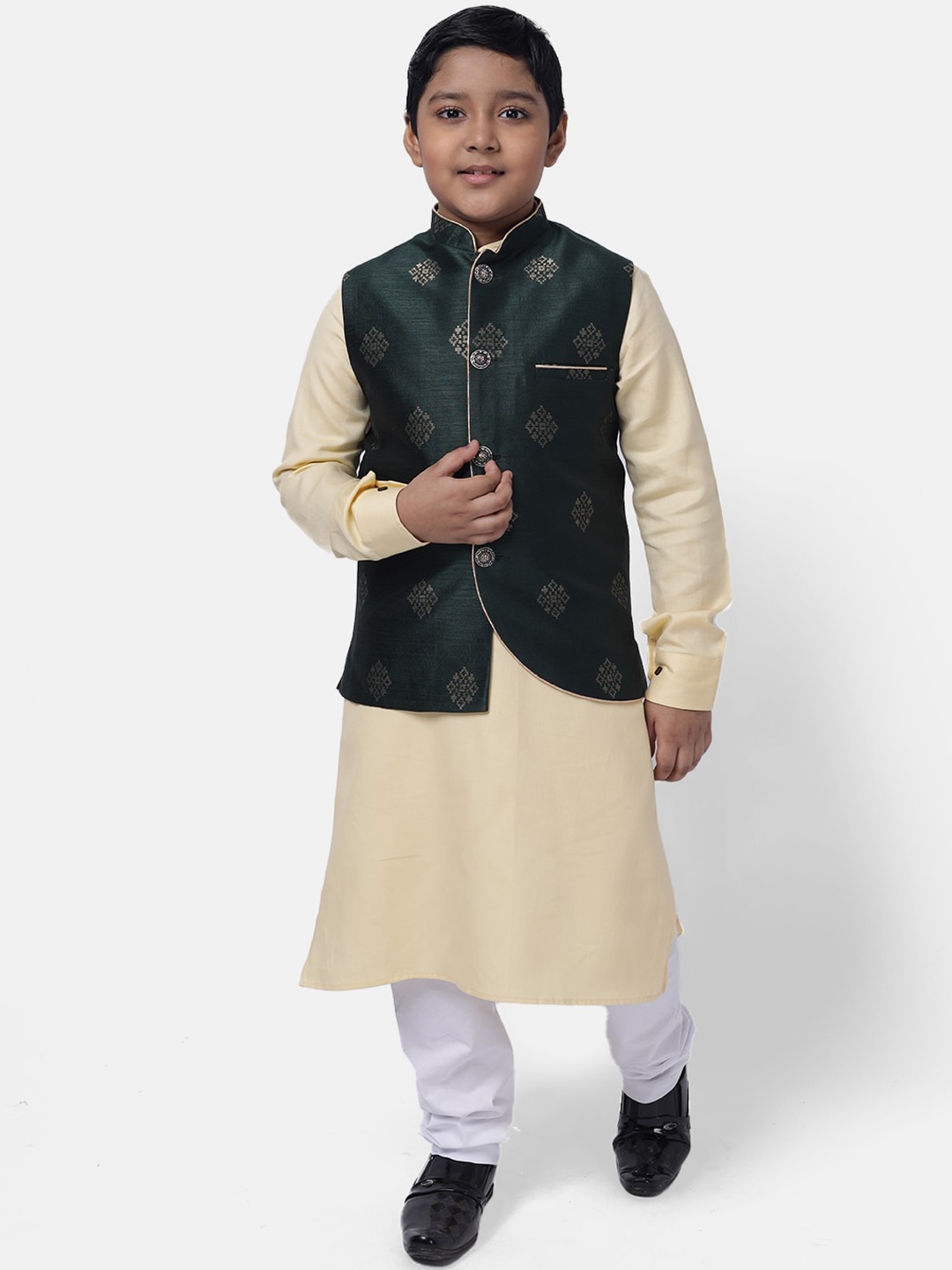 

NAMASKAR Boys Cream-Coloured & White Regular Pure Cotton Kurta With Pyjamas & Nehru Jacket