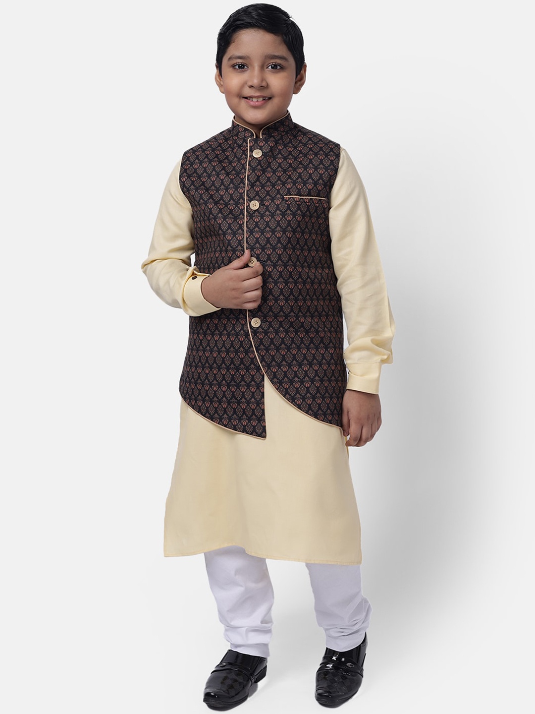 

NAMASKAR Boys Cream-Coloured & Brown Regular Pure Cotton Kurta with Churidar & Jacket