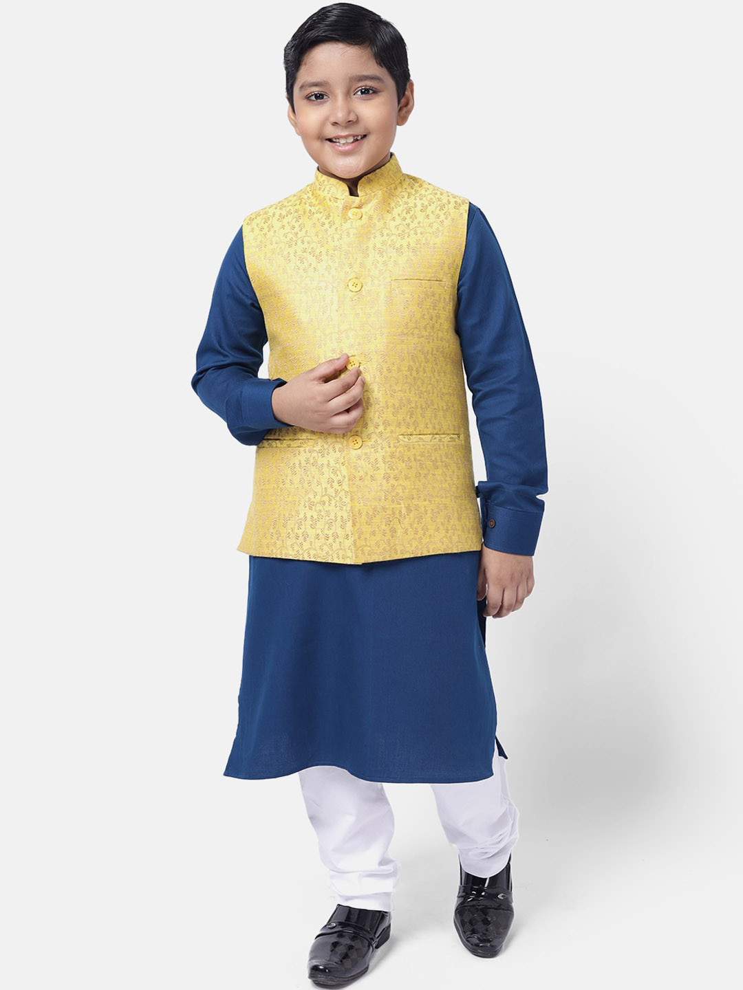 

NAMASKAR Boys Navy Blue & White Pure Cotton Kurta with Churidar & With Nehru Jacket