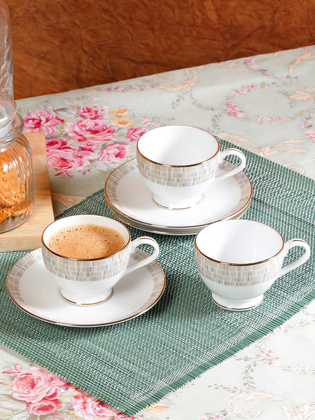 

Noritake Hearth Collection Ville De Lumiere 12 Pcs Tea Set, White