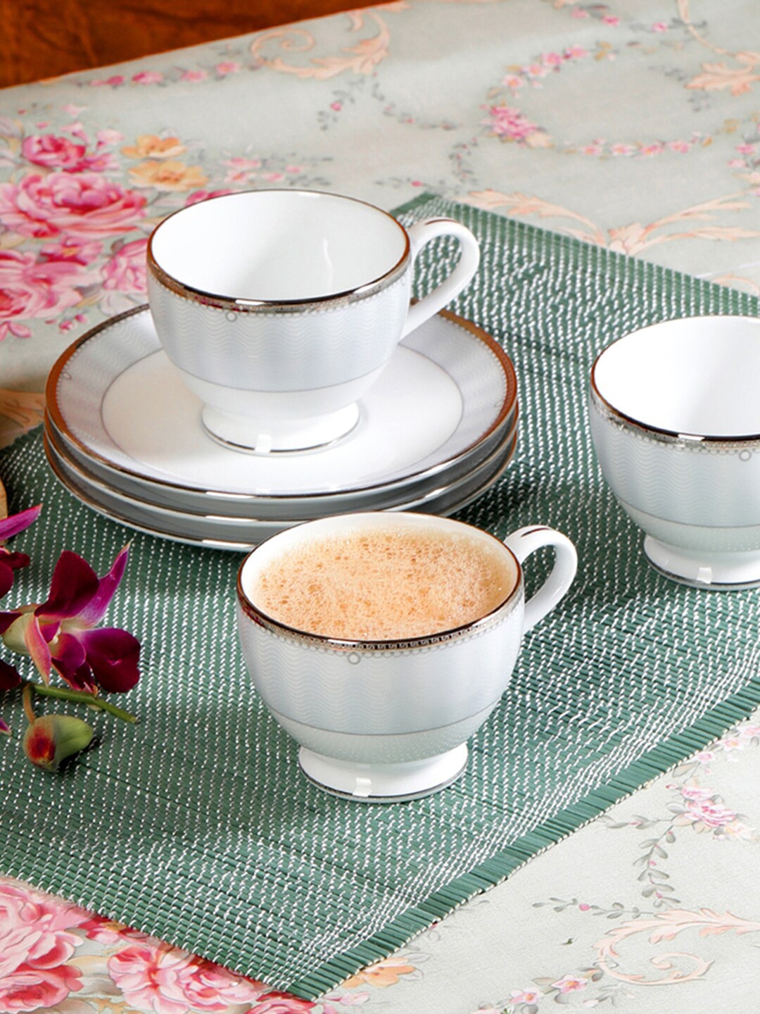 

Noritake Hearth Collection Monarch Platinum 12 Pcs Tea Set, White