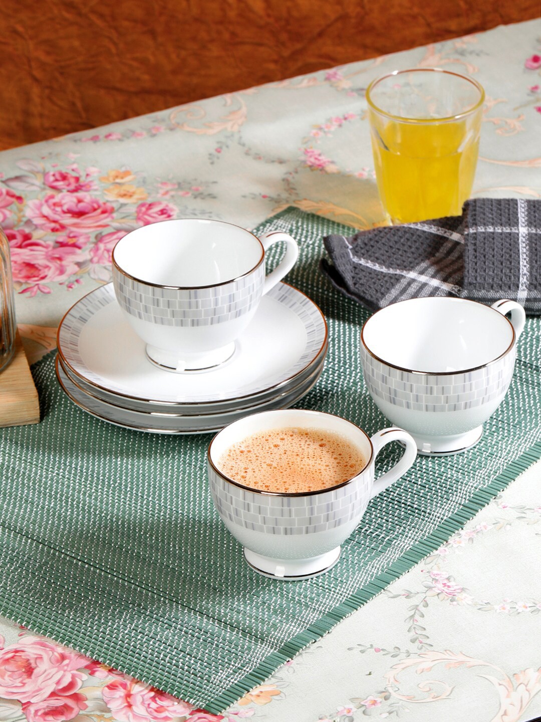 

Noritake Hearth Collection Ville De Platine 12 Pcs Tea Set, White