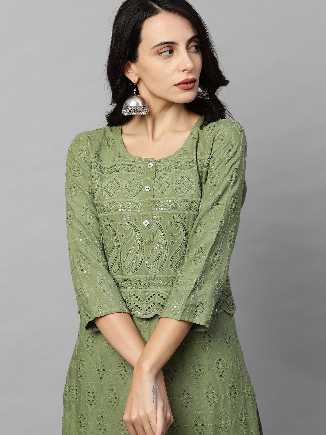 

FASHOR Women Olive Green & Silver-Toned Ethnic Motifs Thread Work Straight Kurta