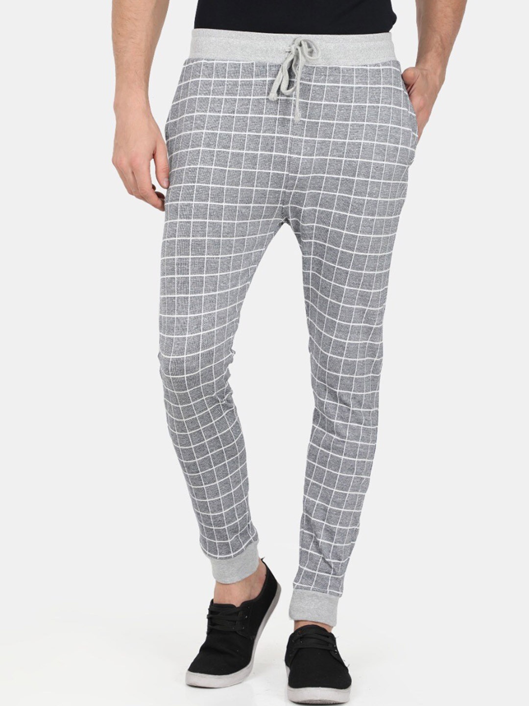 

Masculino Latino Men Grey & White Checked Joggers