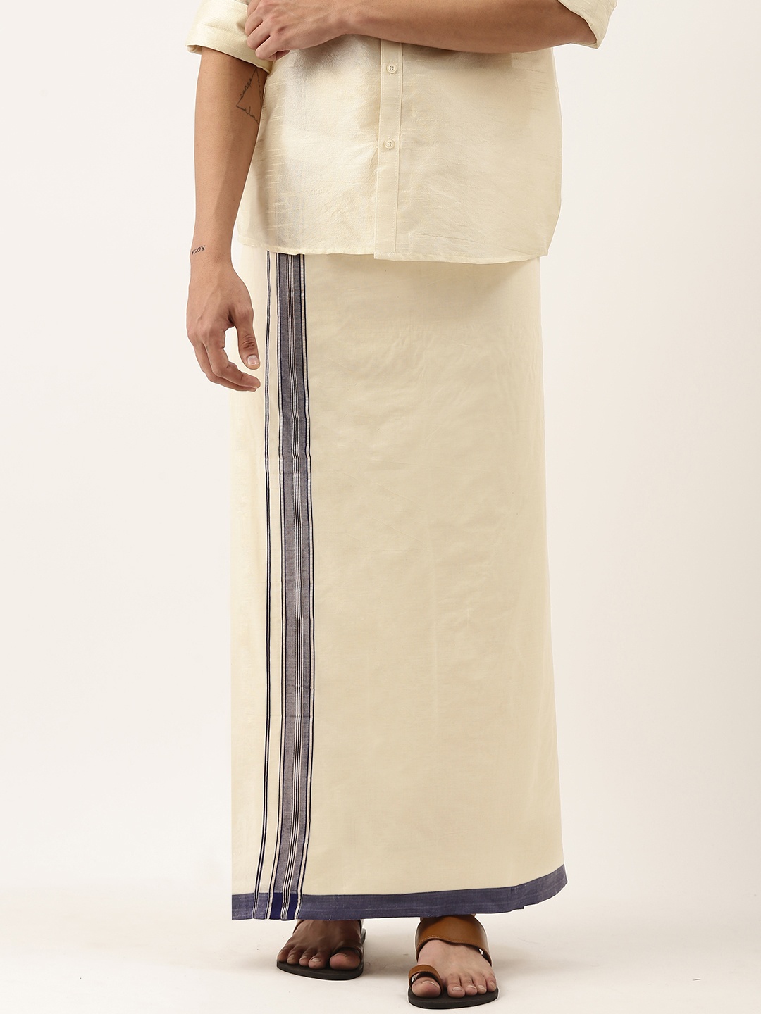

Thangamagan Men Off-White Solid Pure Cotton Dhoti