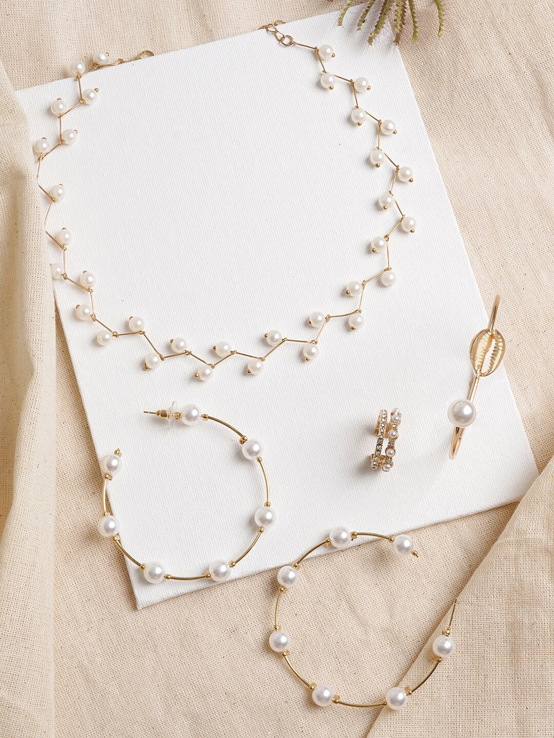 

JOKER & WITCH White & Gold-Toned Bergin Pearl Jewelry Set