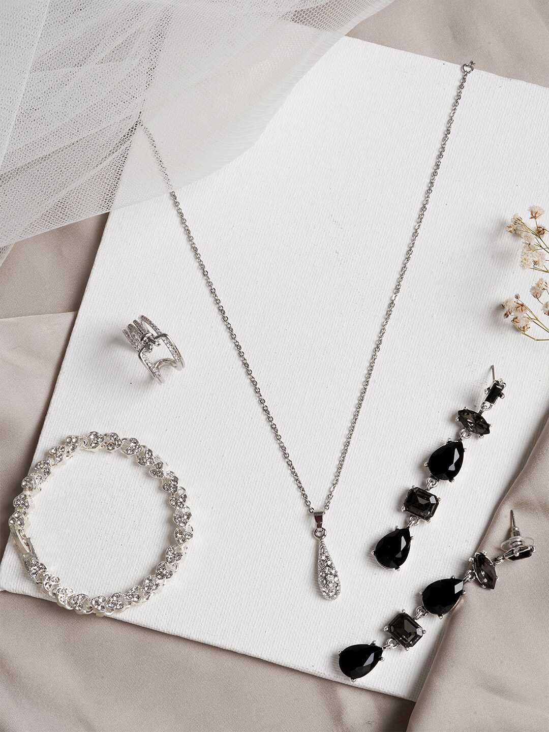

JOKER & WITCH Silver-Toned & Black Stone-Studded Fete Jewellery Set