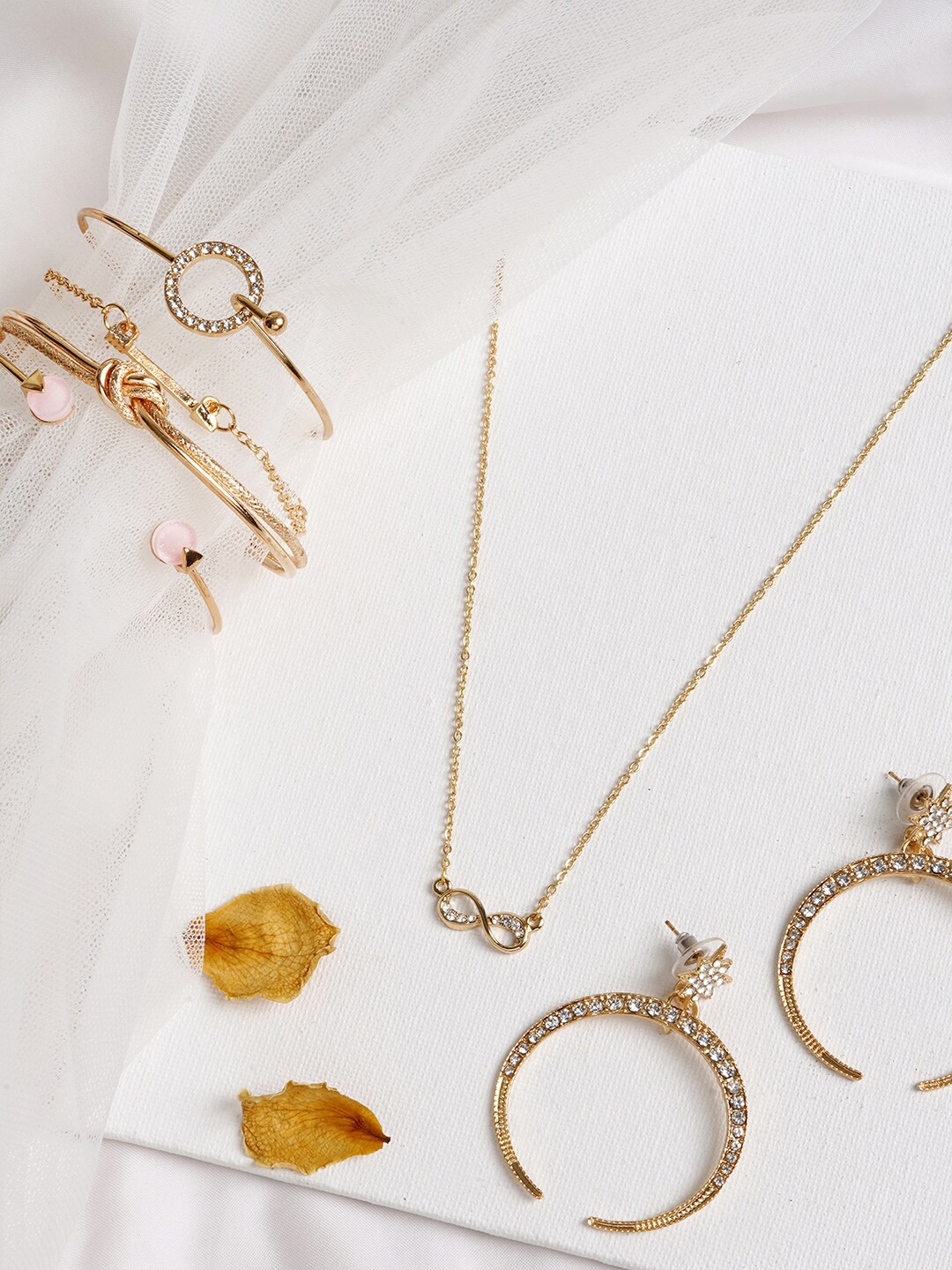 

JOKER & WITCH Women Rose Gold-Toned & White Stone-Studded Amalia Jewellery Set