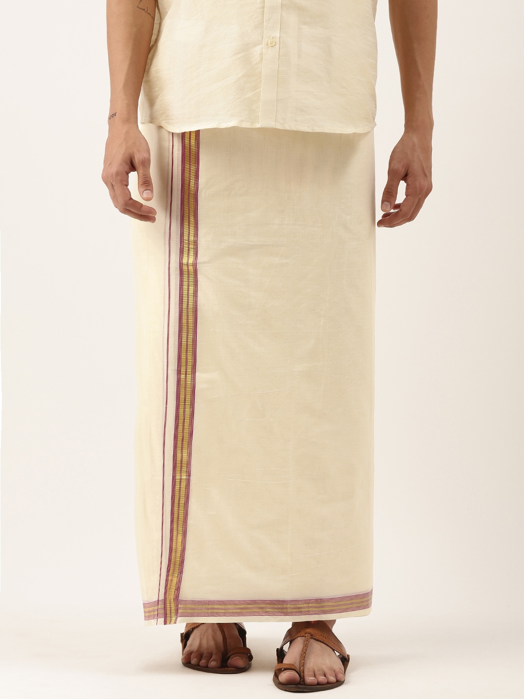 

THANGAMAGAN Men Off-White Solid Pure Cotton Dhoti with Fancy Border