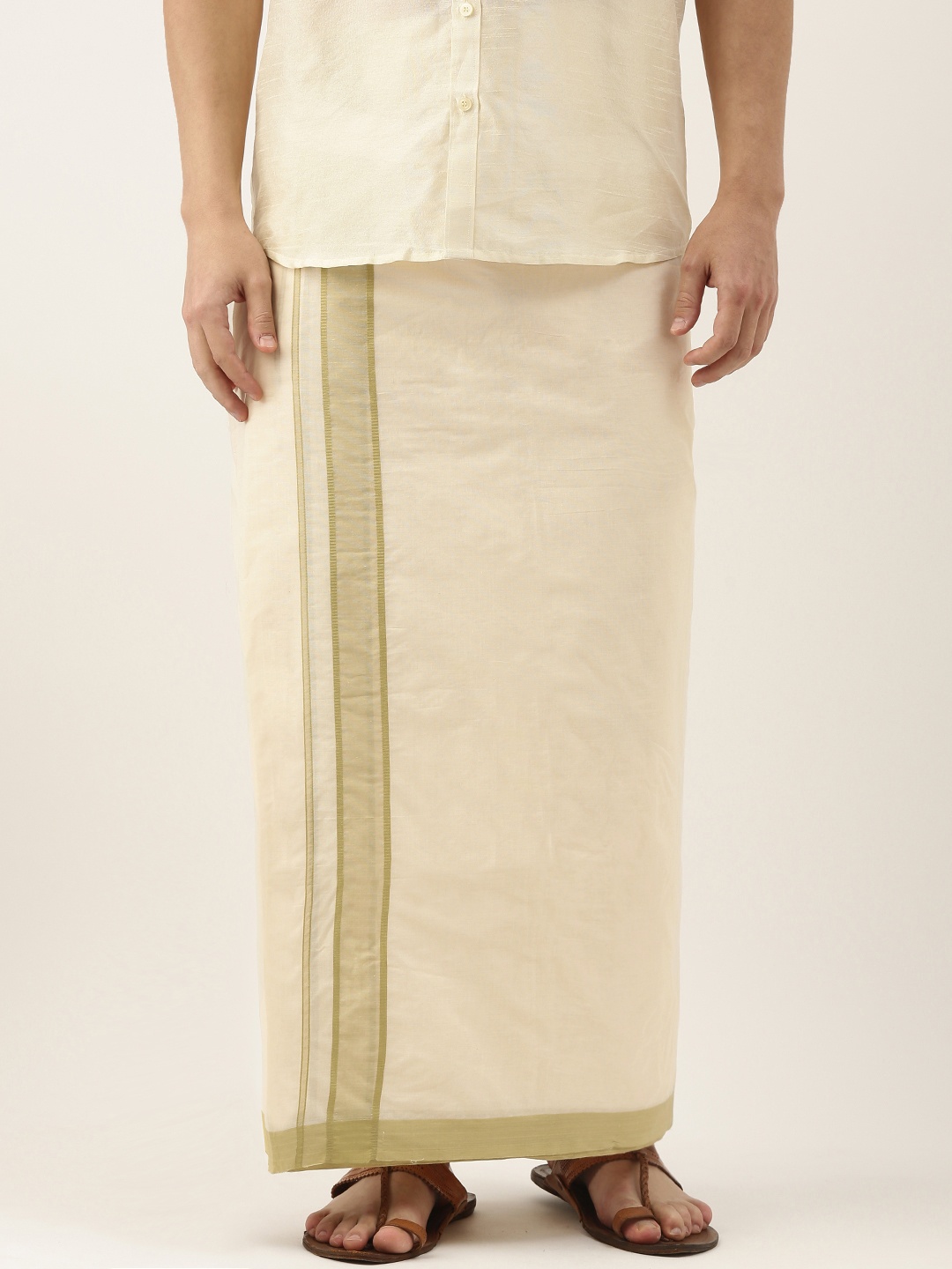 

THANGAMAGAN Men Off-White Solid Pure Cotton Dhoti with Fancy Border