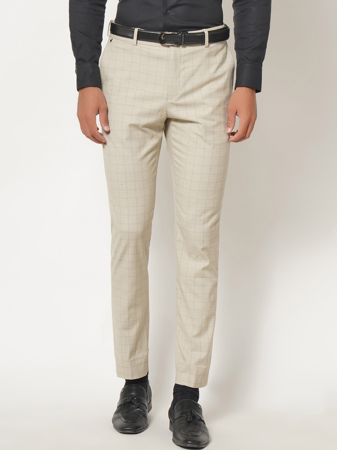 

Blackberrys Men Beige Checked Formal Arise Regular Fit Trousers