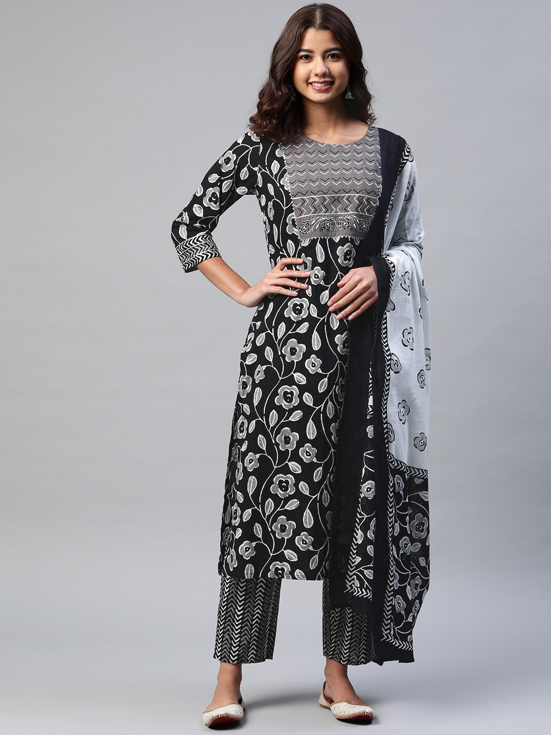 

Yuris Women Black & Grey Floral Print Thread Work Cotton Kurta with Trousers & Dupatta