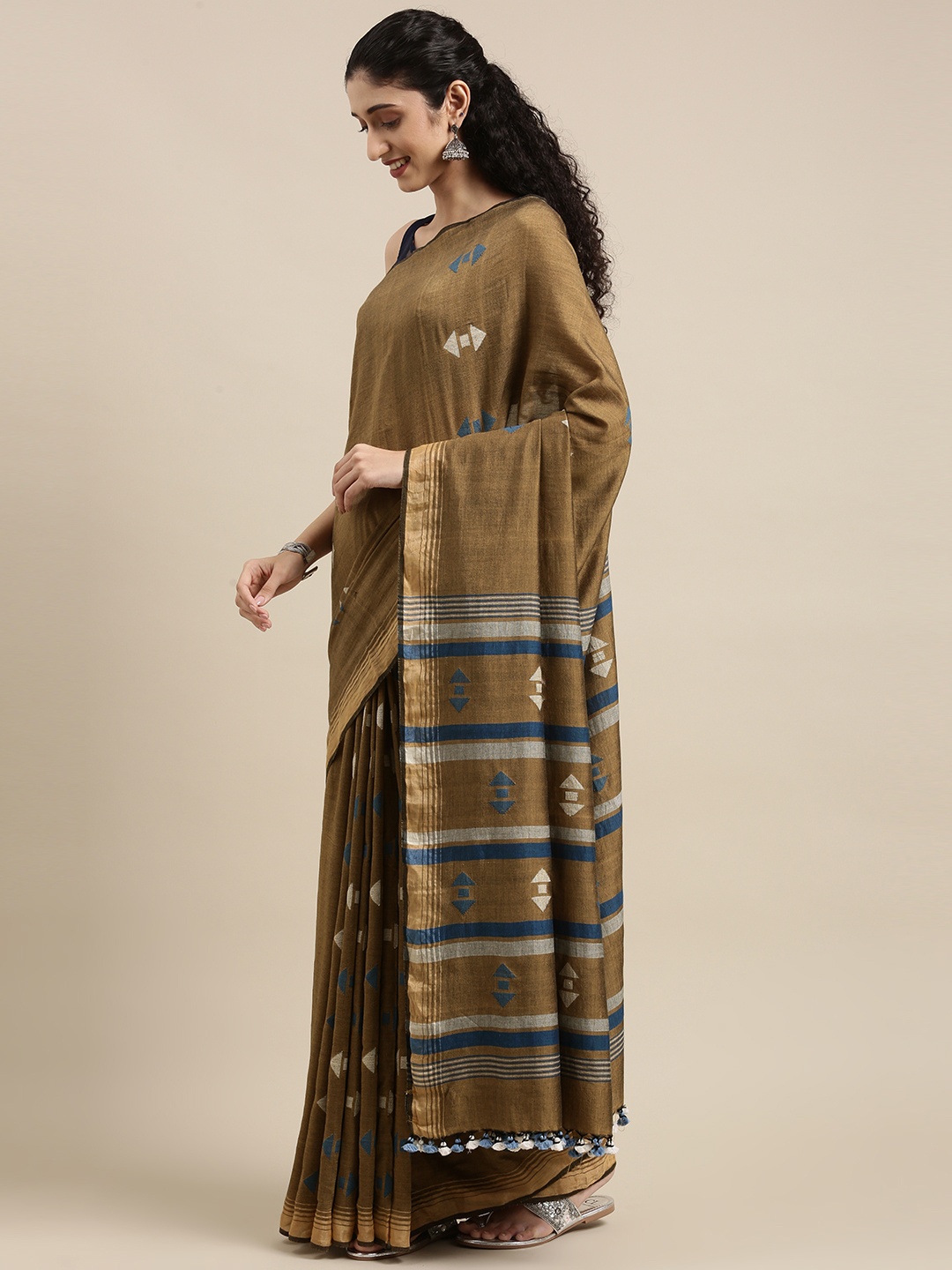 

ArtEastri Brown Pure Cotton Jamdani Saree