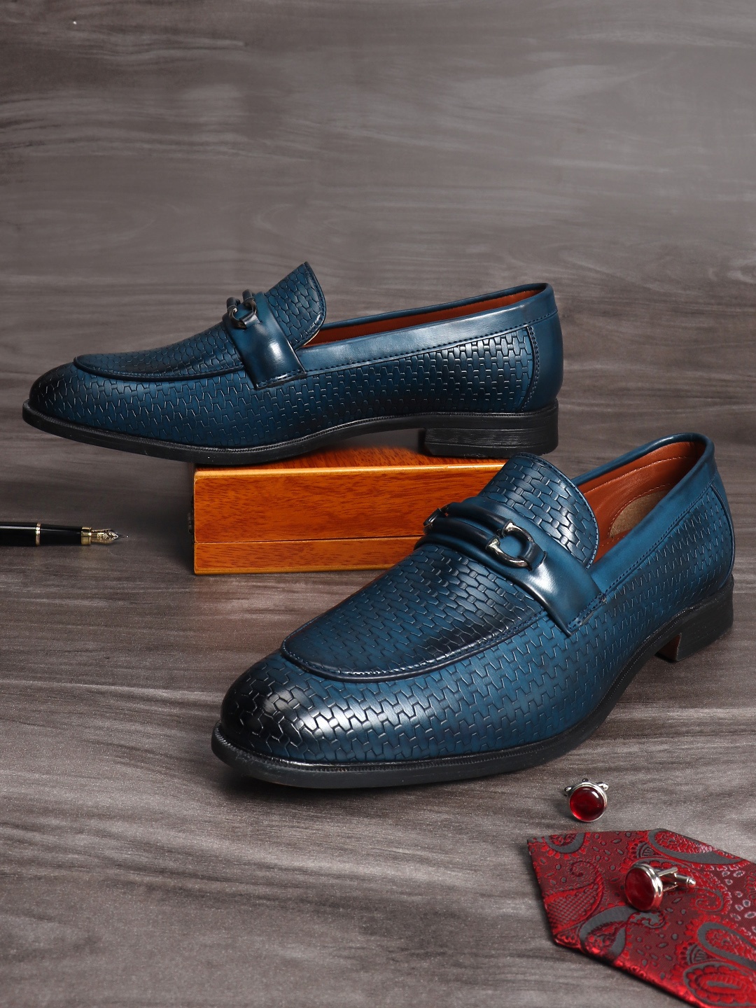 

MUTAQINOTI Men Blue Patent Leather Loafers