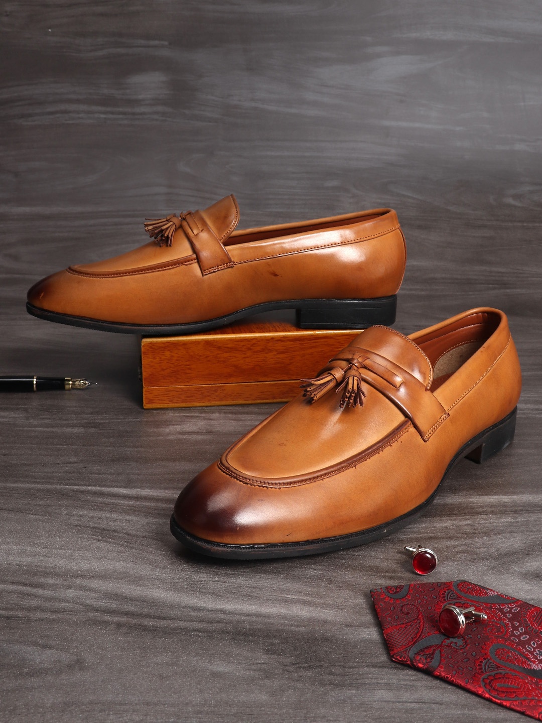 

MUTAQINOTI Men Tan Patent Leather Tassel Loafers