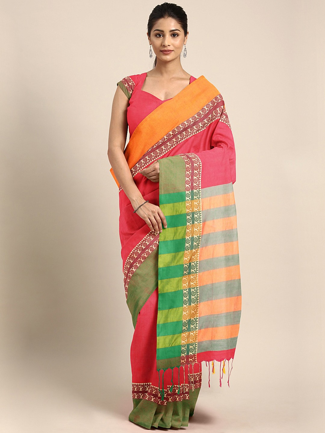 

Kalakari India Red & Green Woven Design Kutchi Embroidery Pure Cotton Jamdani Saree