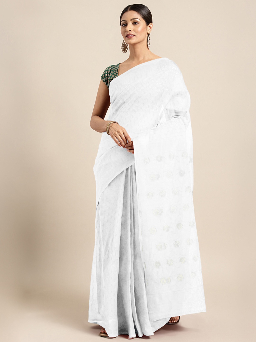 

Kalakari India White & Gold-Toned Floral Silk Cotton Jamdani Saree