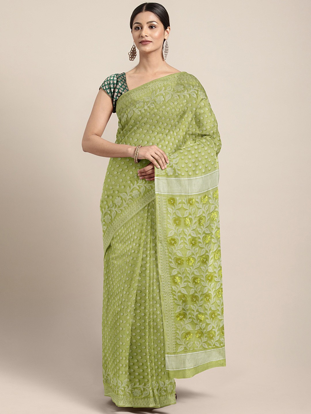 

Kalakari India Olive Green & White Floral Silk Cotton Jamdani Saree
