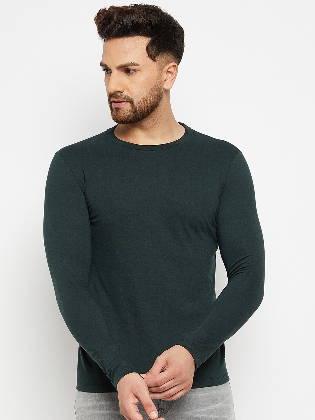 

Plagg Men Green Solid Round Neck Cotton T-shirt