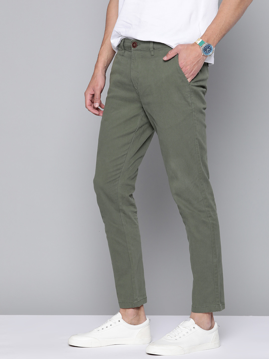 Mast & Harbour Men Olive Green Solid Chinos