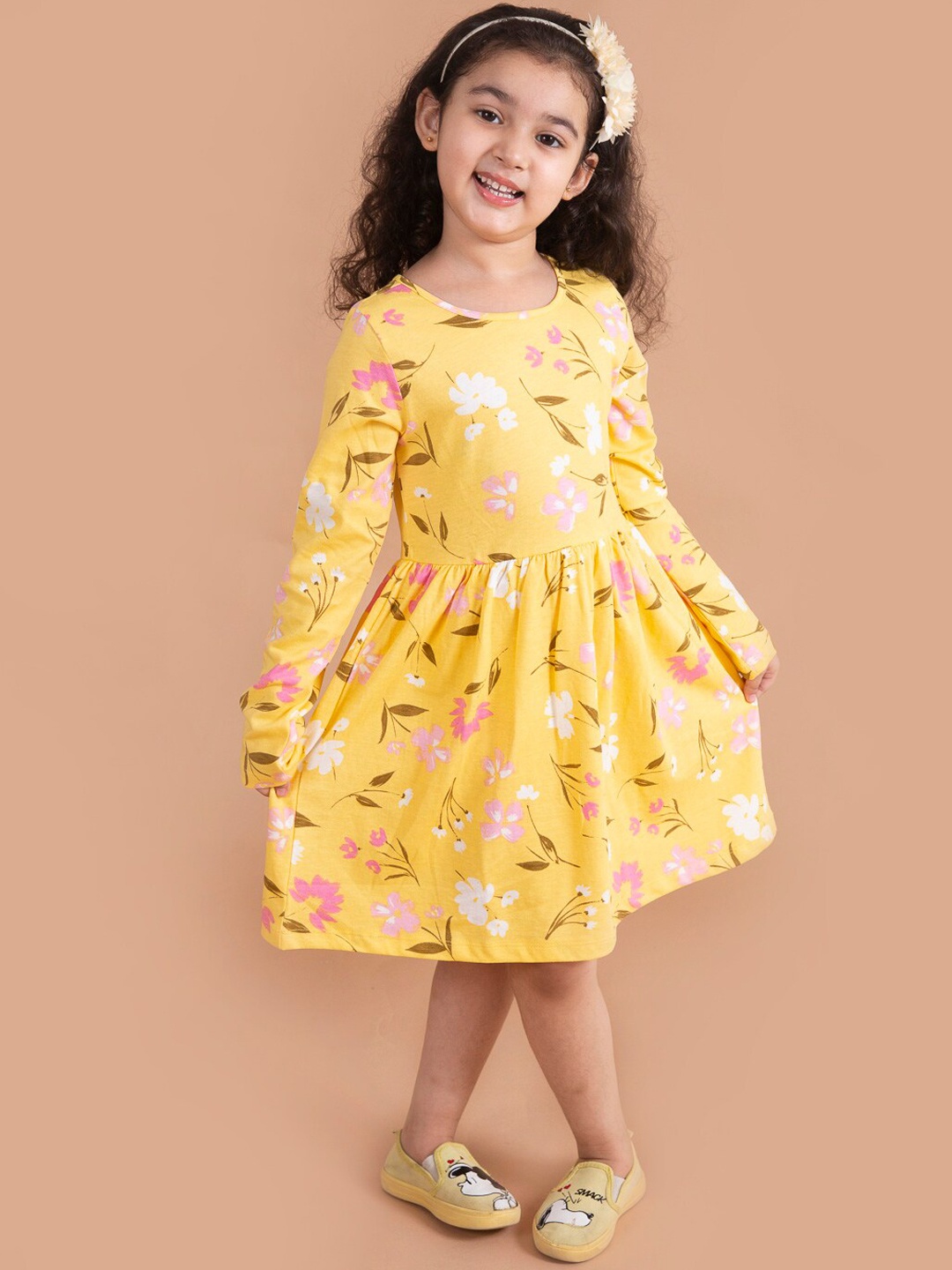 

pspeaches Girls Yellow & White Floral Print Cotton A-Line Dress