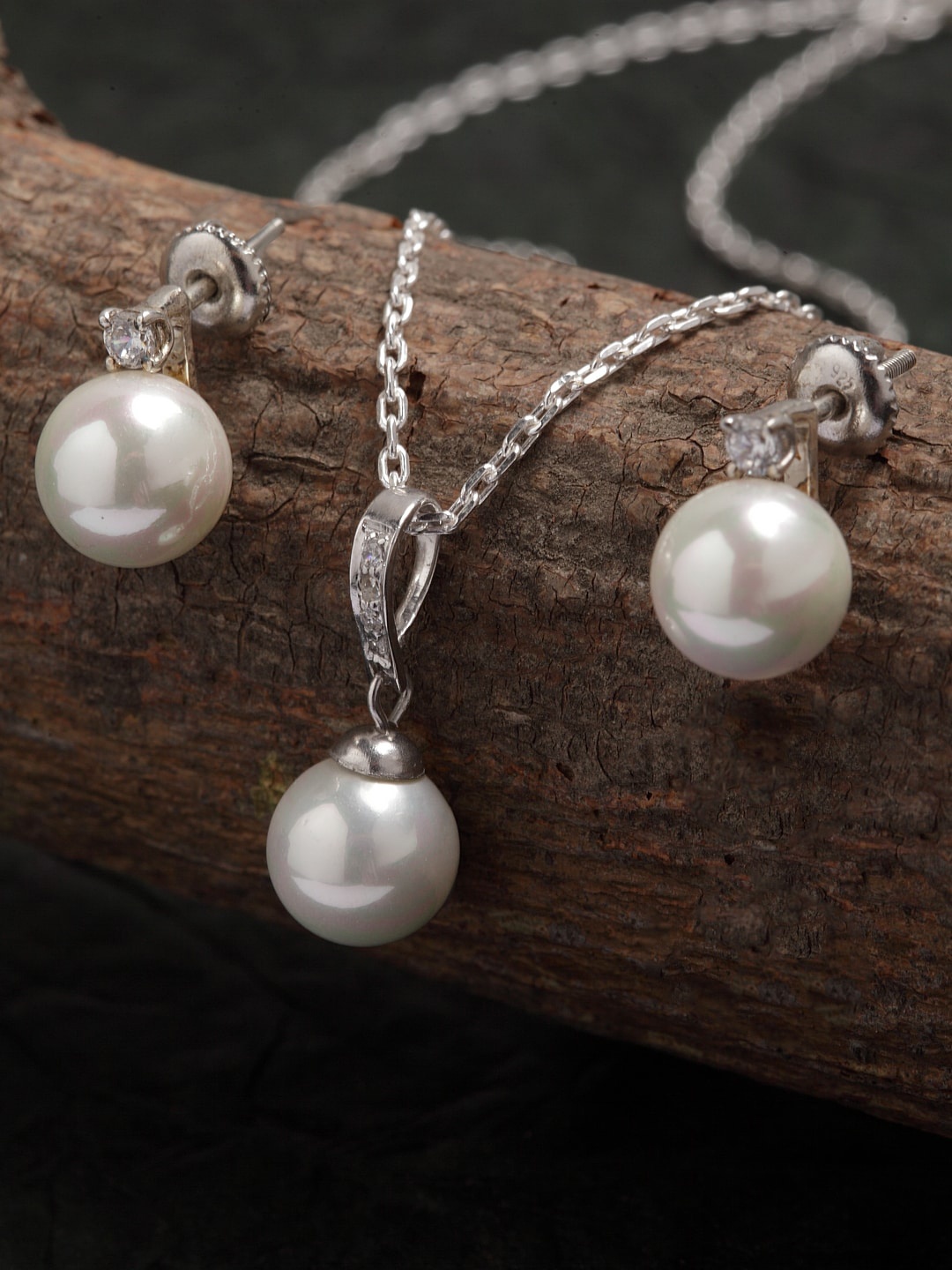 

CLARA Sterling Silver Pearl Pendant Earrings Set