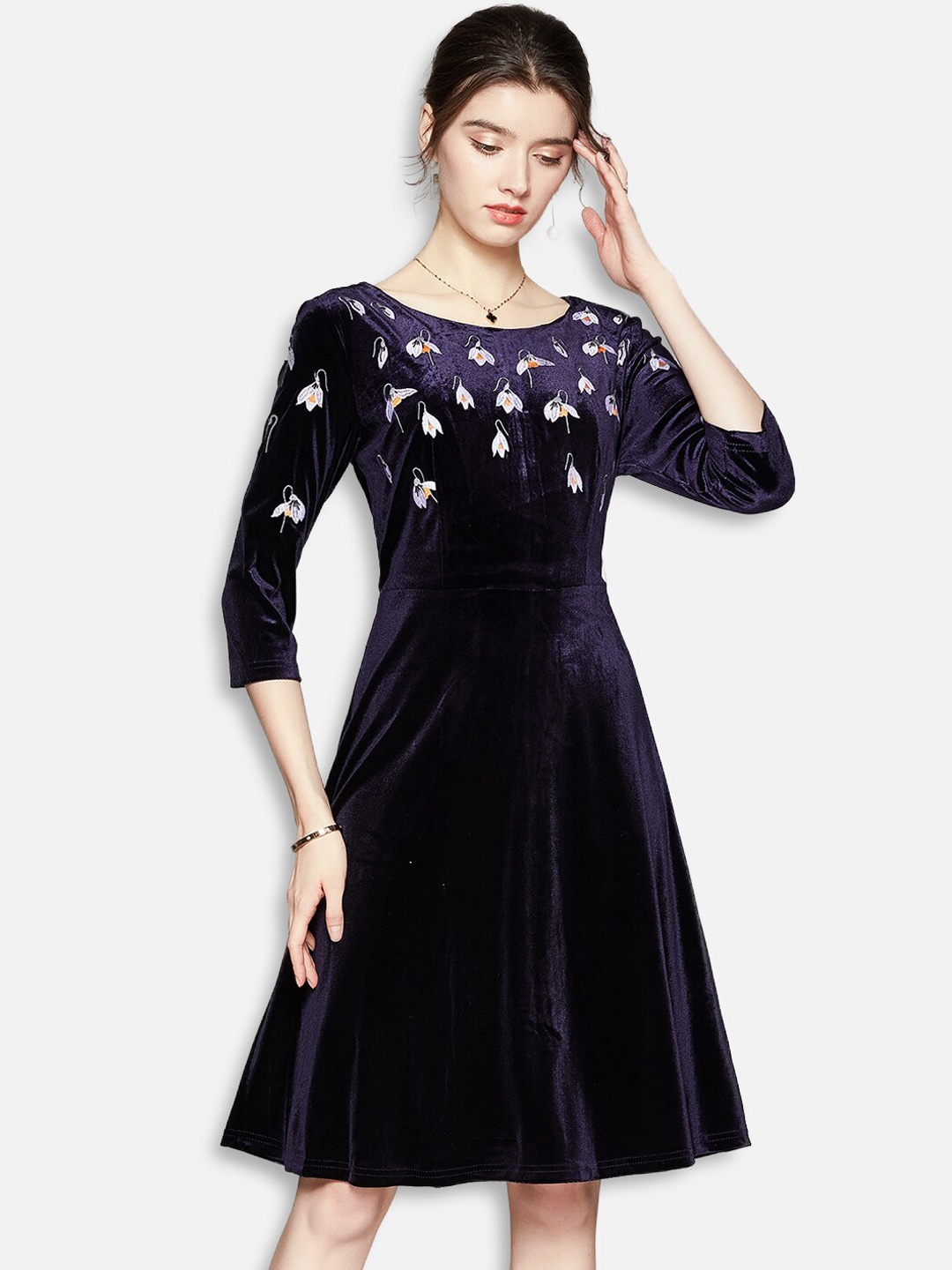 

JC Collection Navy Blue & Off White Embellished Dress