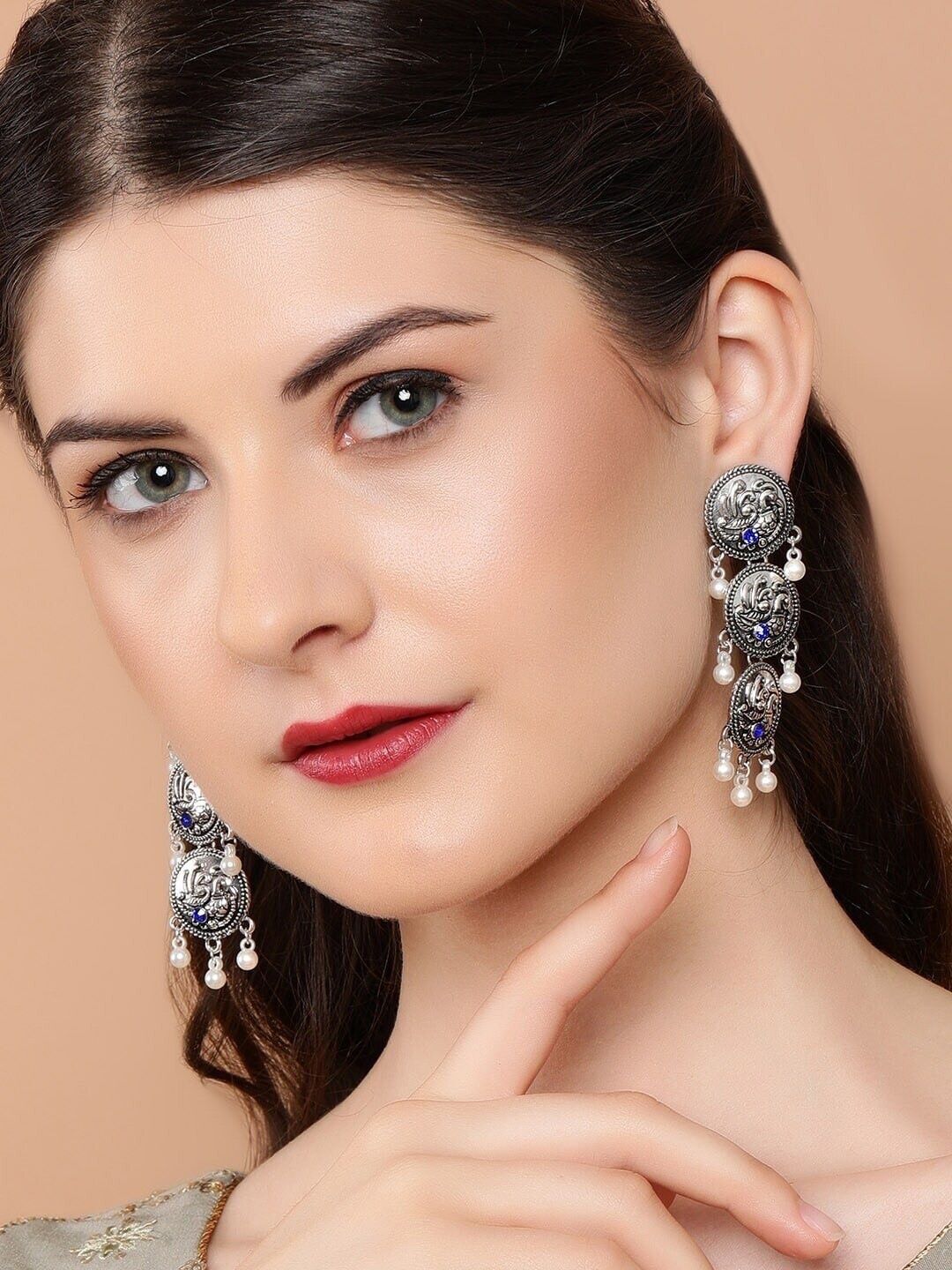 

Anouk Woman Oxidized Silver-Toned Royal Danglings Earrings
