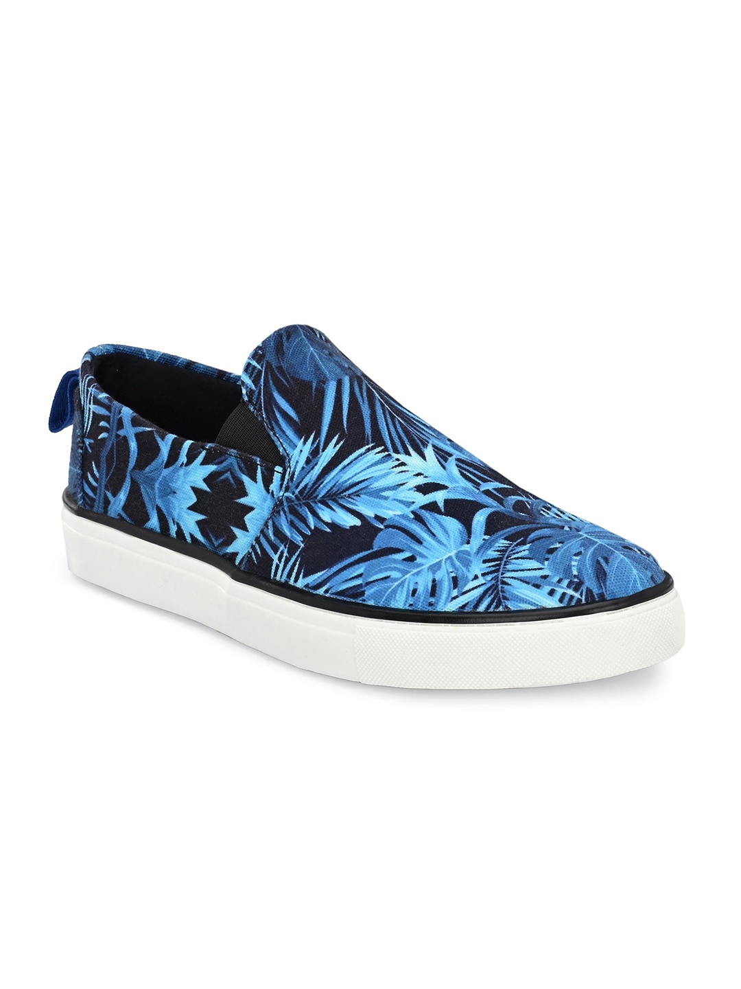 

EXTRIMOS Men Blue & Black Printed Regular Slip-On Sneakers
