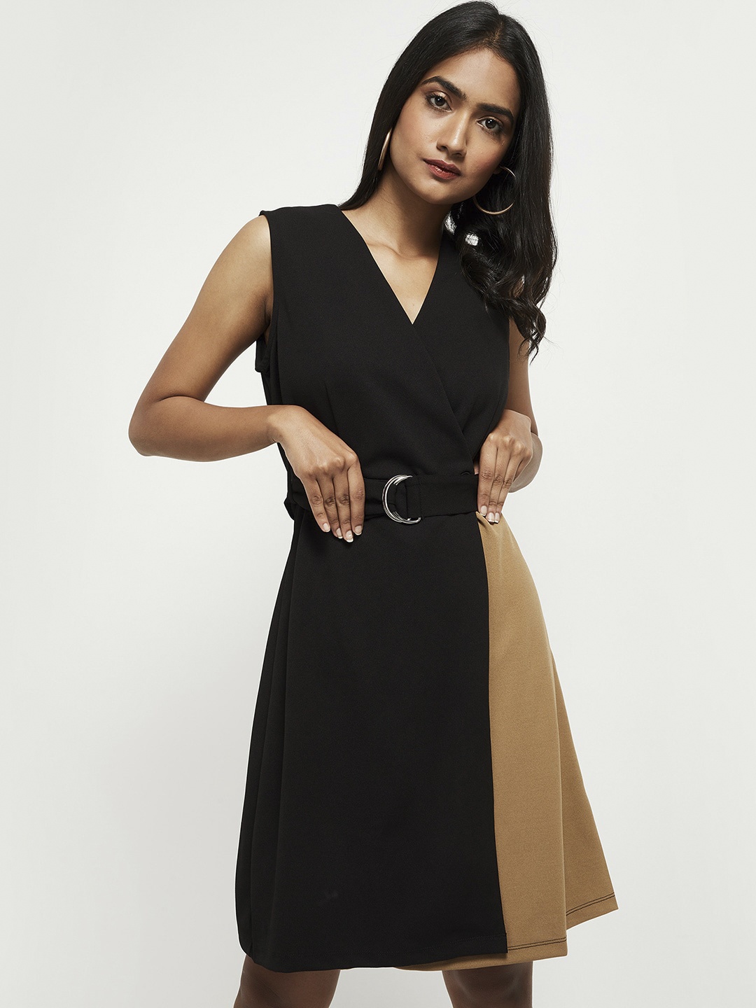 

max Women Black & Brown Colourblocked V-neck Wrap Dress