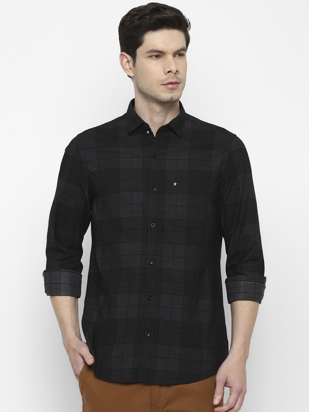 

Turtle Men Black Slim Fit Opaque Checked Cotton Casual Shirt