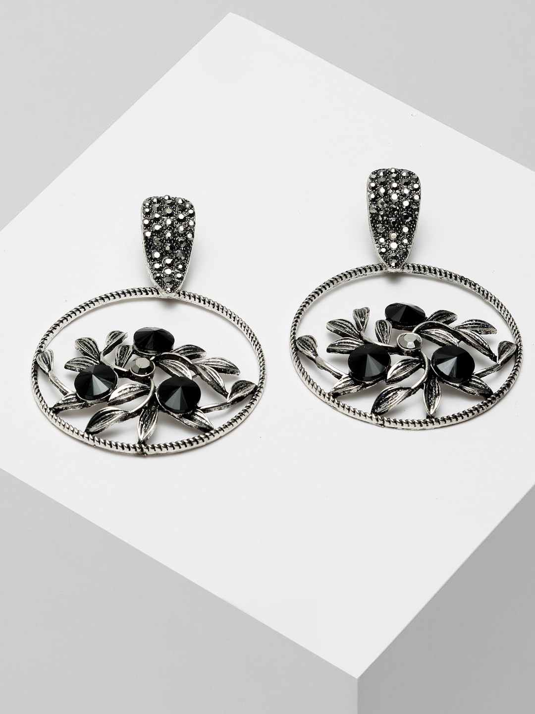 

AVANT-GARDE PARIS Silver-Toned Circular Drop Earrings