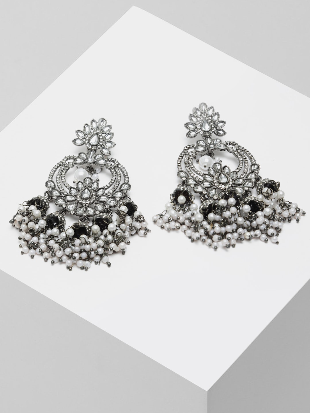 

AVANT-GARDE PARIS Black Crescent Shaped Chandbalis Earrings