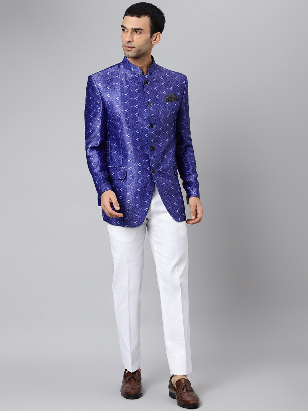 

Hangup Men Blue & White Two-Piece Bandhgala Party Suit