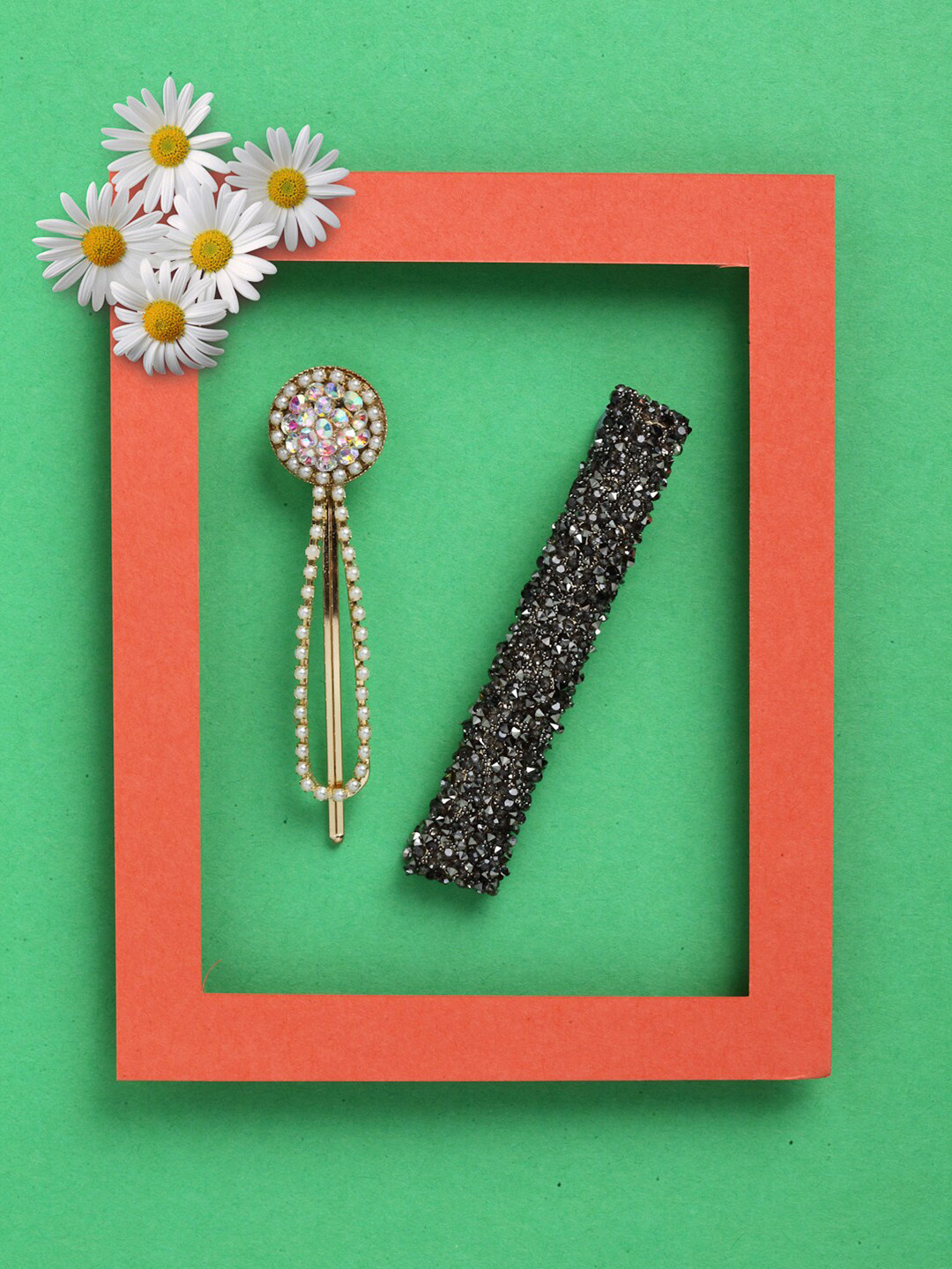

VOGUE PANASH Women Gold-Toned & Black Set of 2 Beaded Bobby Pins