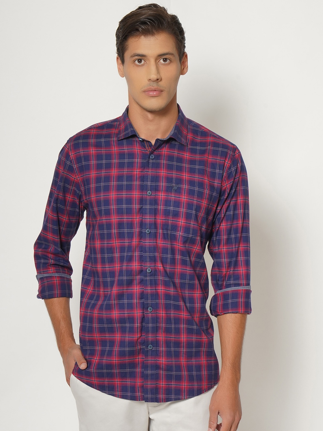 

Blackberrys Men Navy Blue & Red India Slim Fit Tartan Checks Opaque Cotton Casual Shirt