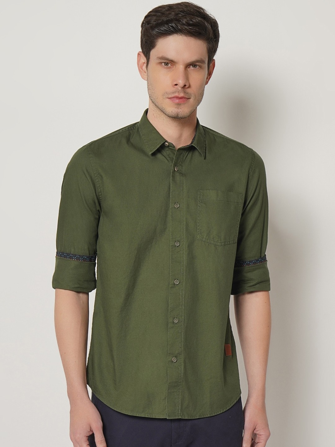 

Blackberrys Men Olive Green India Slim Fit Opaque Cotton Casual Shirt