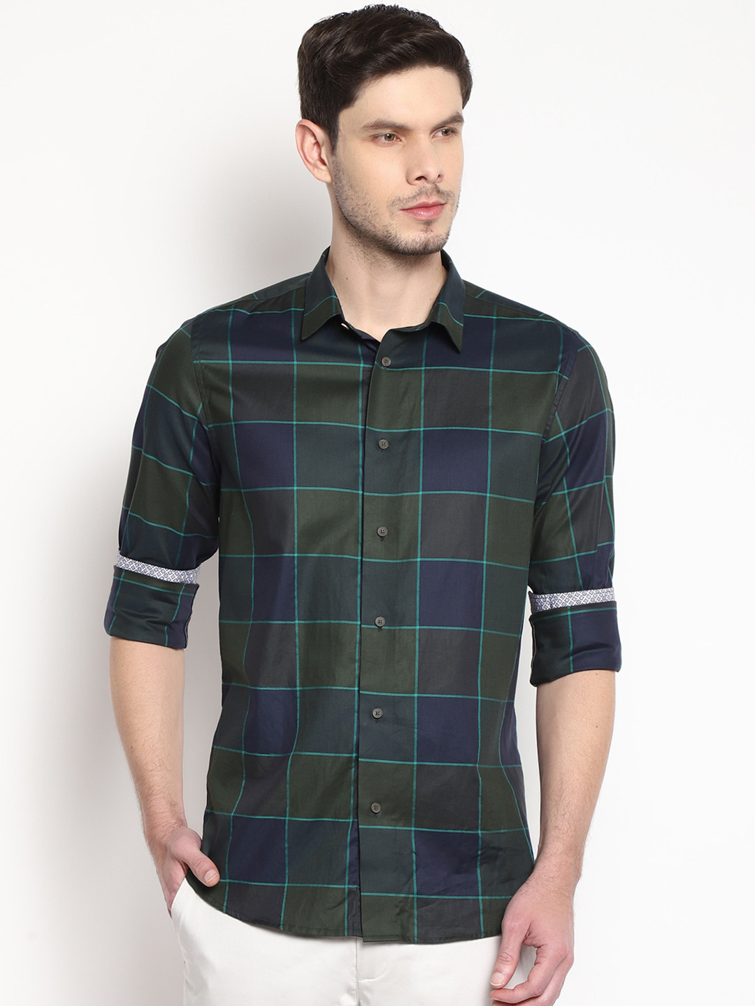 

Blackberrys Men Olive Green & Nay Blue India Slim Fit Checks Cotton Casual Shirt