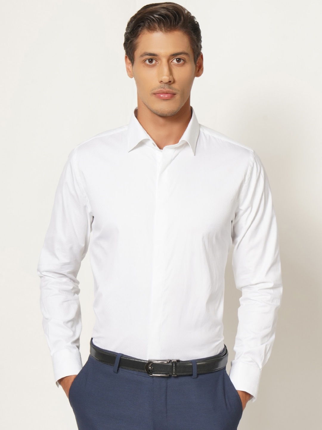 

Blackberrys Men White India Slim Fit Opaque Casual Shirt