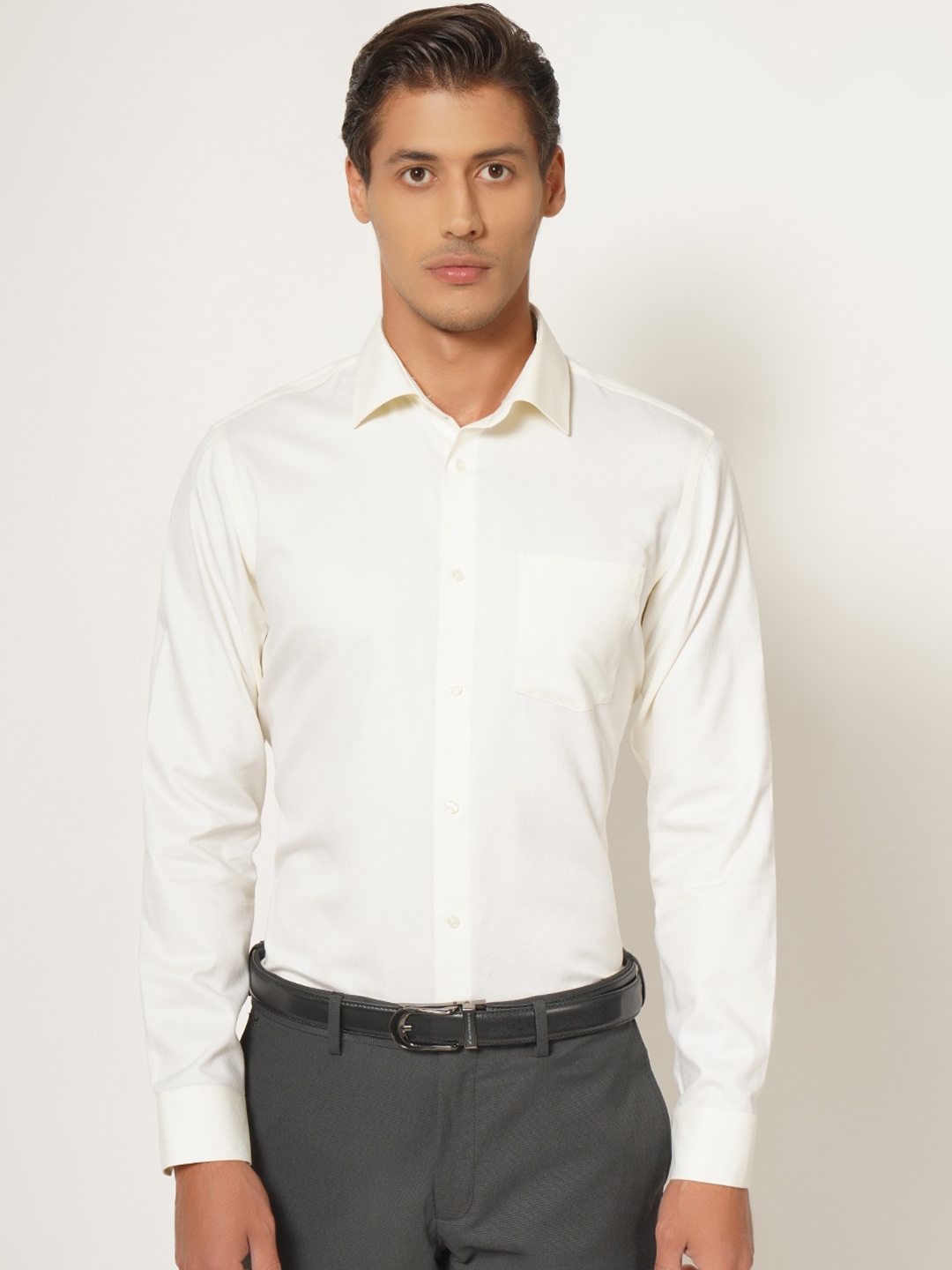 

Blackberrys Men Cream-Coloured India Slim Fit Opaque Casual Shirt