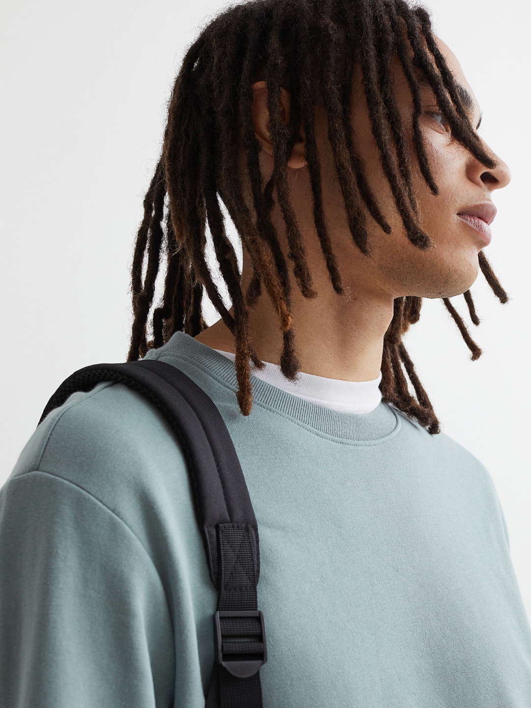 

H&M Men Blue Solid Relaxed Fit Sweatshirt