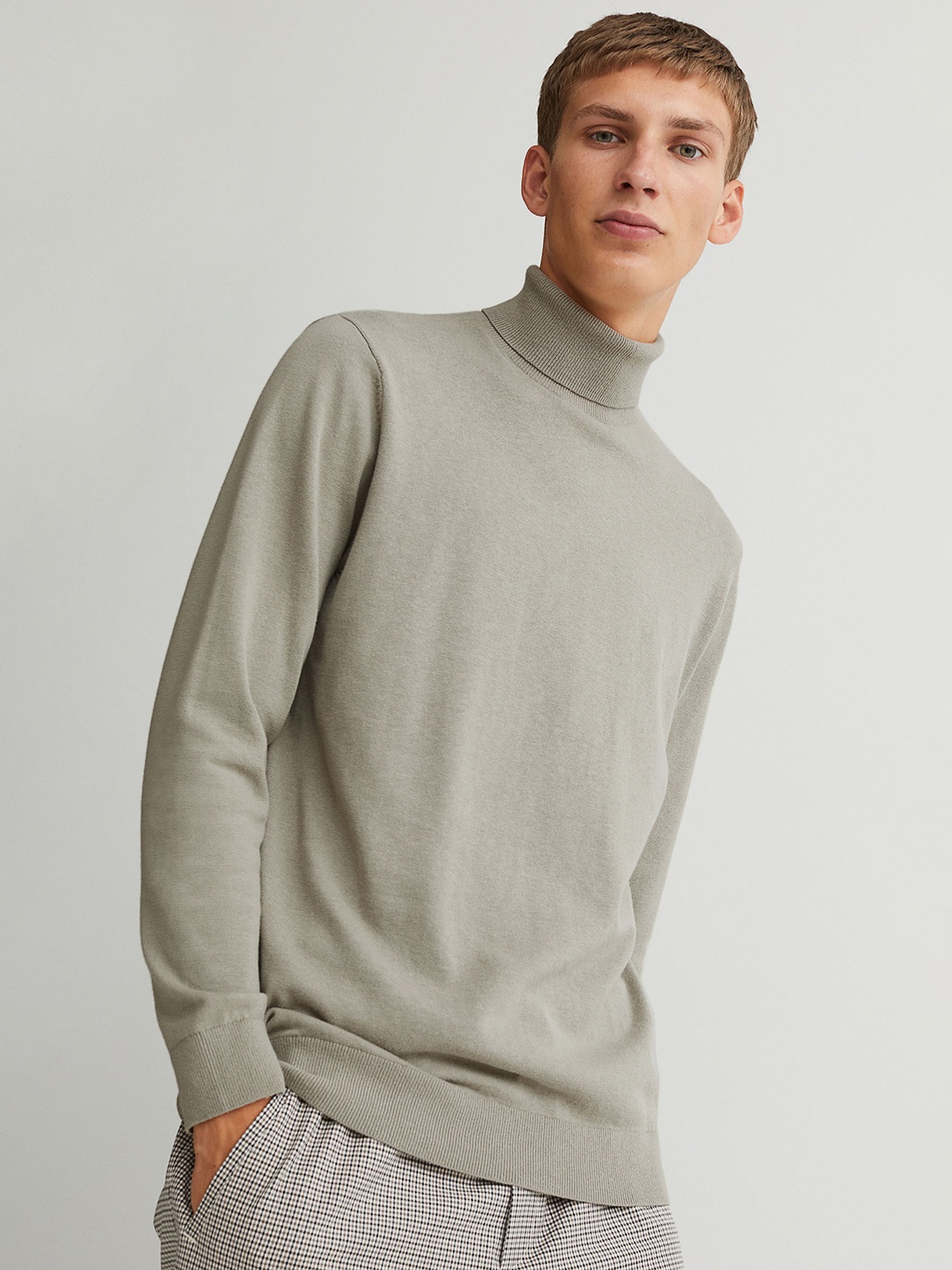 

H&M Men Cotton Green Fine-knit polo-neck Jumper