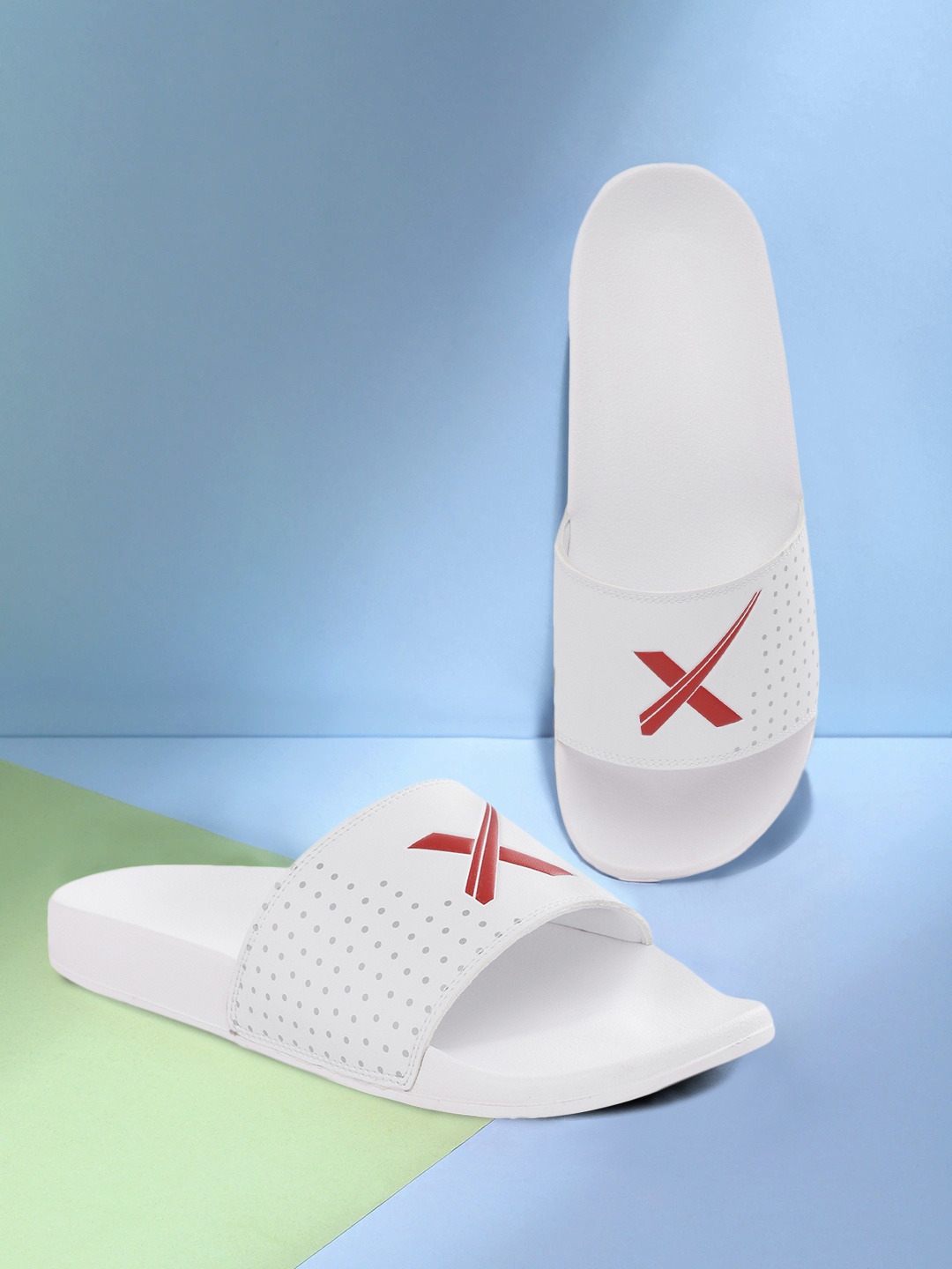 

HRX by Hrithik Roshan Men White & Red Brand Logo Print Comfort Sliders