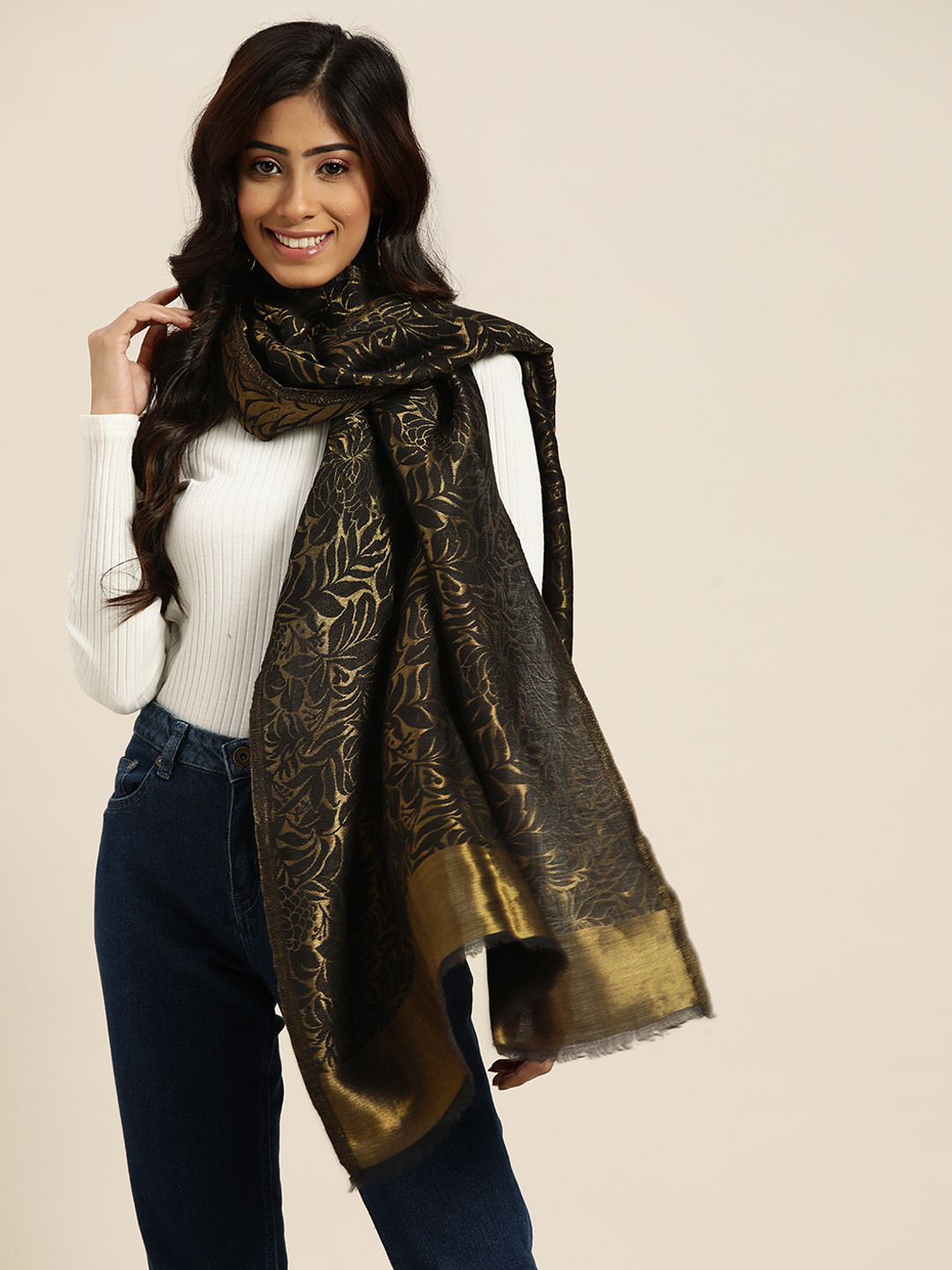 

Sangria Women Black & Gold-Toned Woven Design Stole