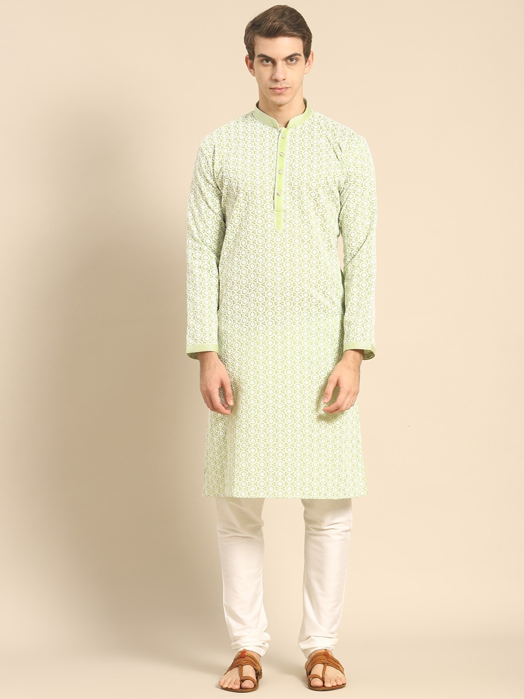 

RAJUBHAI HARGOVINDAS Men Lime Green & White Ethnic Motifs Embroidered Chikankari Floral Kurta