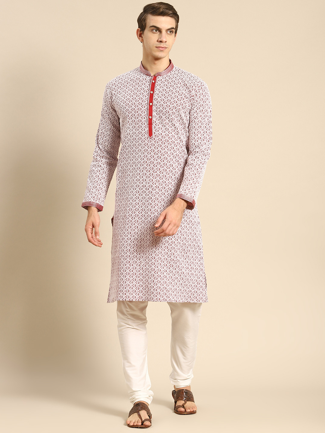 

RAJUBHAI HARGOVINDAS Men Maroon & White Ethnic Motifs Embroidered Chikankari Floral Kurta