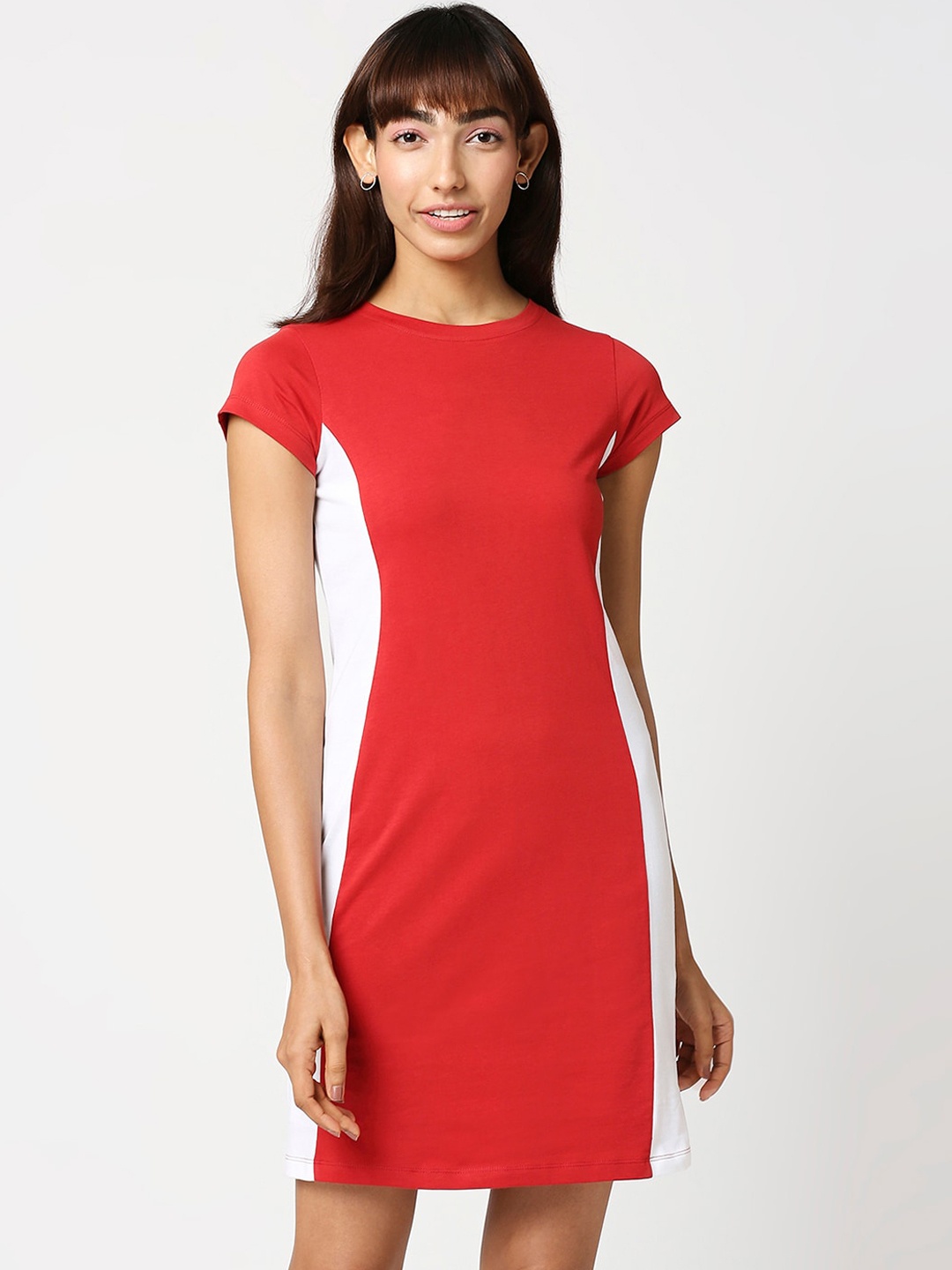 

Bewakoof Red Colourblocked Plain Solid Side Cut N Sew Cap Sleeves Sheath Dress